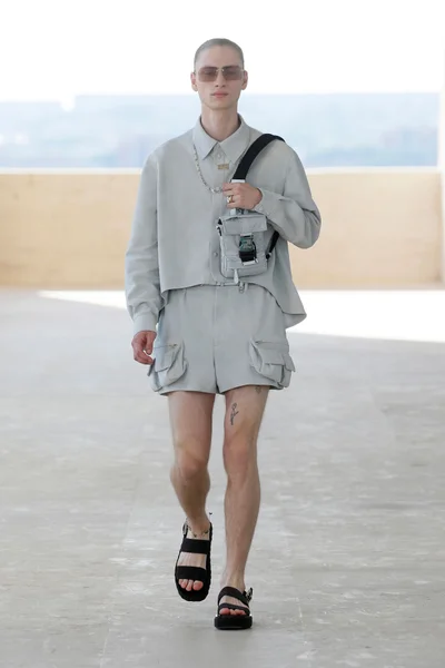 Look 33